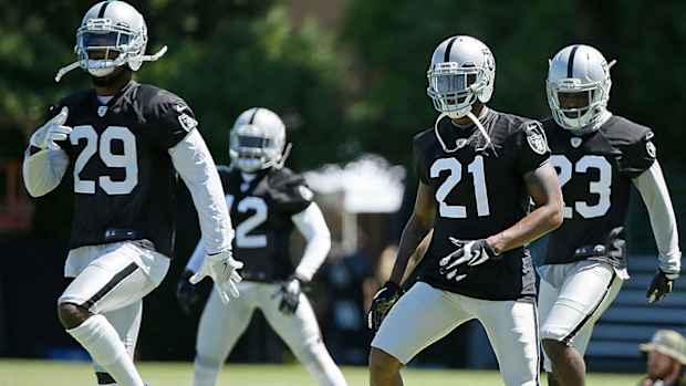 raiders-training-camp-postcard-preseason-sean-smith.jpg